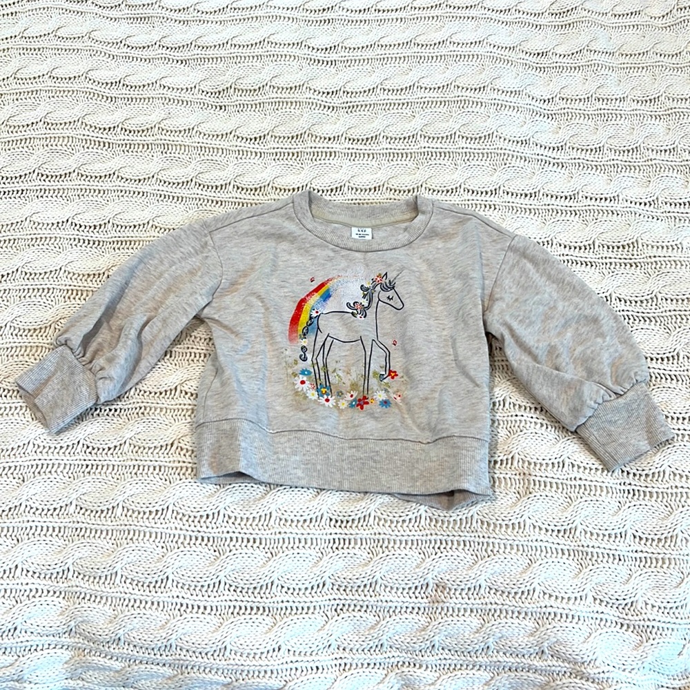BabyGap toddler girls, 18 to 24 months unicorn neutral sweatshirt